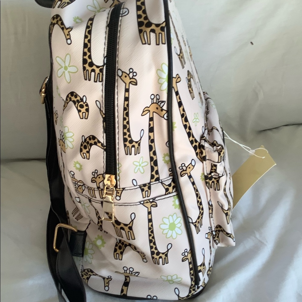 💥HP 💥 🆕 BEIGE GIRAFFE  MINI BACKPACK GIFT 🦒 - Picture 3 of 8